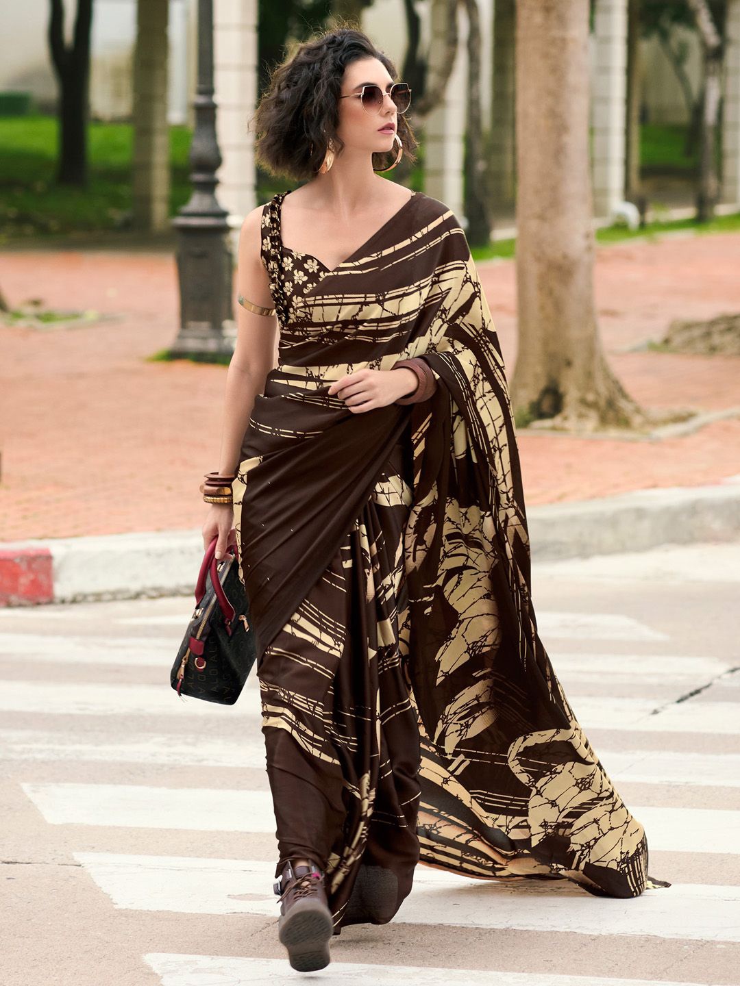 

Anouk Abstract Printed Saree, Brown