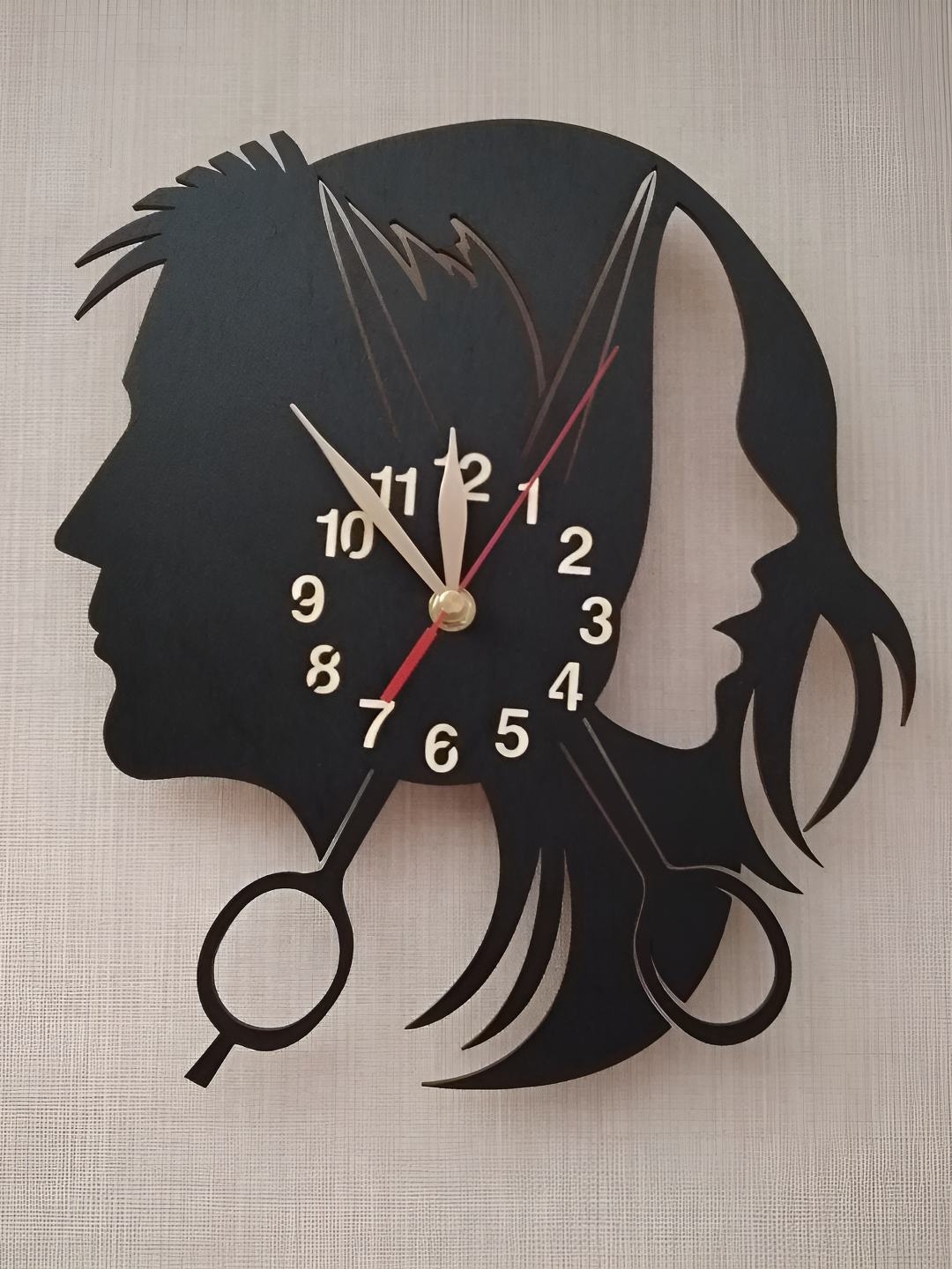 

QEZNEF Black Contemporary Analogue Wooden Wall Clock