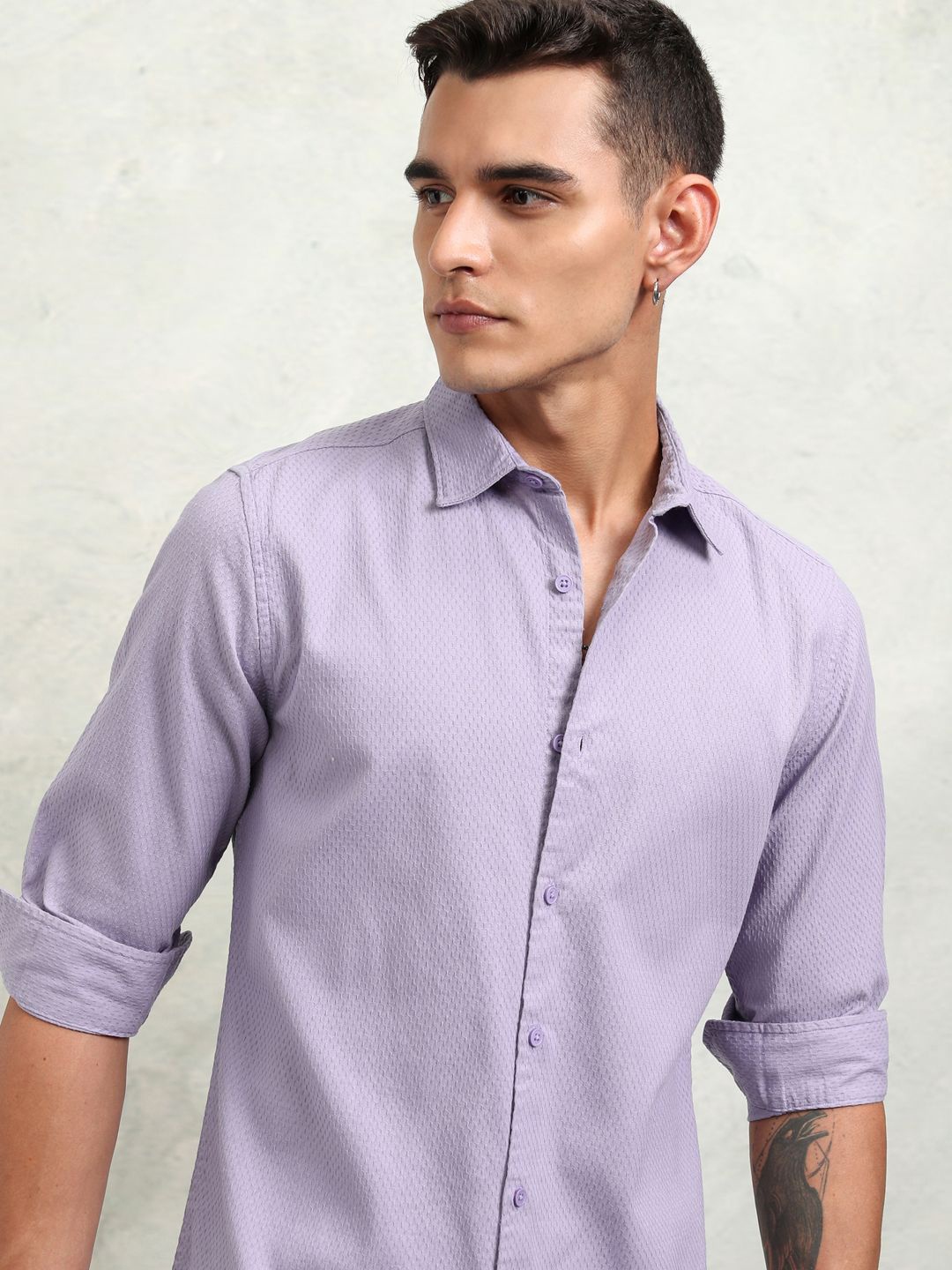 

HIGHLANDER Men Lino Dobby Textured Solid Casual Shirt, Lavender