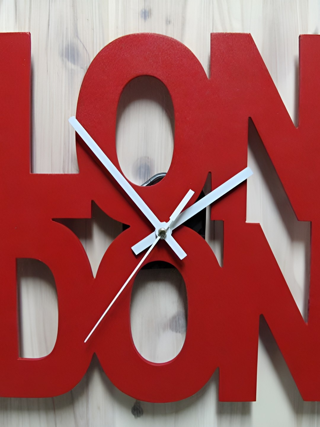 

QEZNEF Red Abstract Shaped Contemporary Analogue Wooden Wall Clock