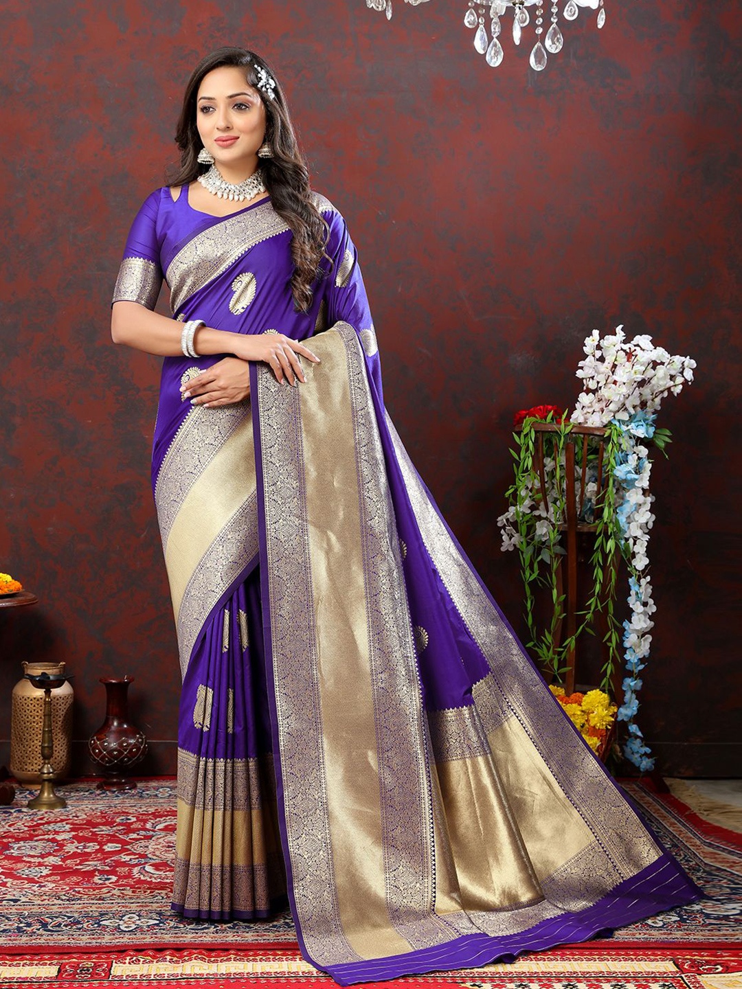

NIWAA Ethnic Motifs Woven Design Zari Kanjeevaram Saree, Purple