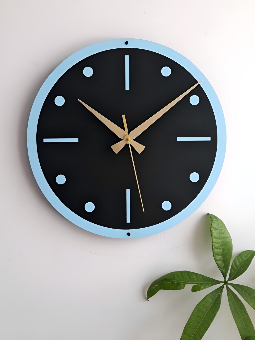 

QEZNEF Blue and Black Printed Round Shaped Wooden Analogue Contemporary Wall Clock