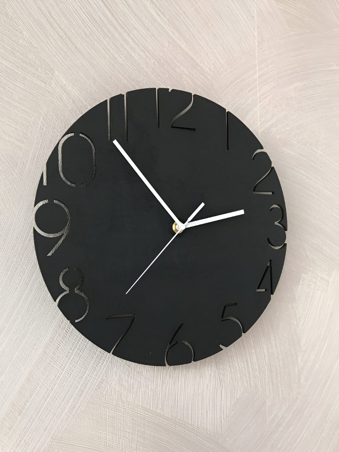 

QEZNEF Black & White Round Shaped Analogue Wooden Wall Clock