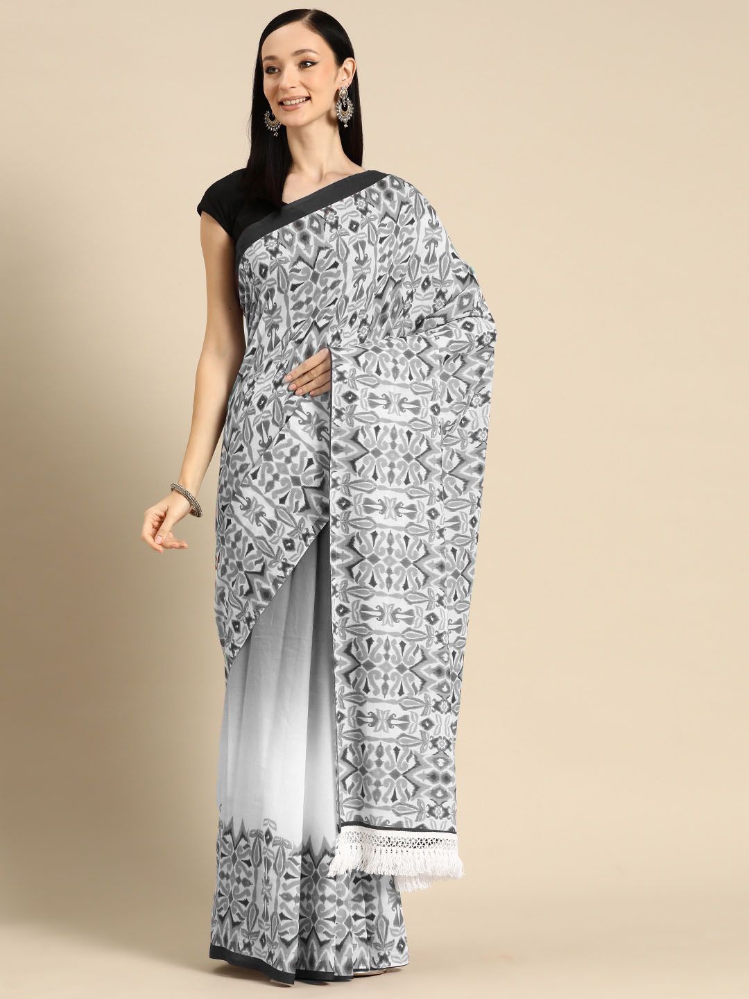 

BUTA BUTI Women Pure Cotton Printed Saree, Grey