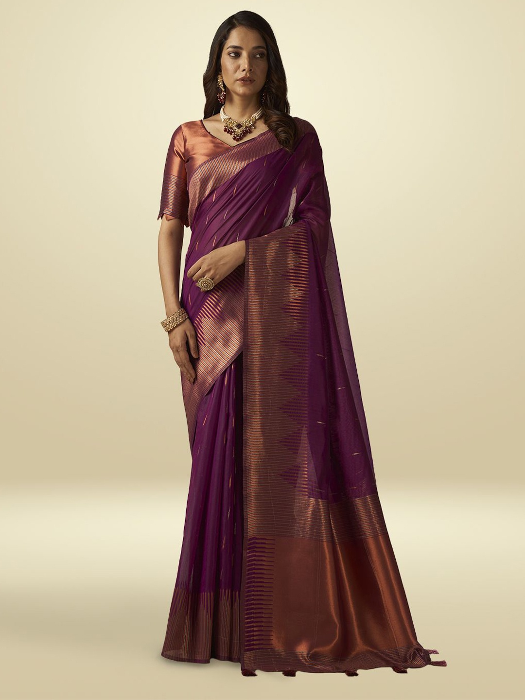 

SARHA Vithisa Woven Design Zari Pure Cotton Saree Magenta Colour, Pink