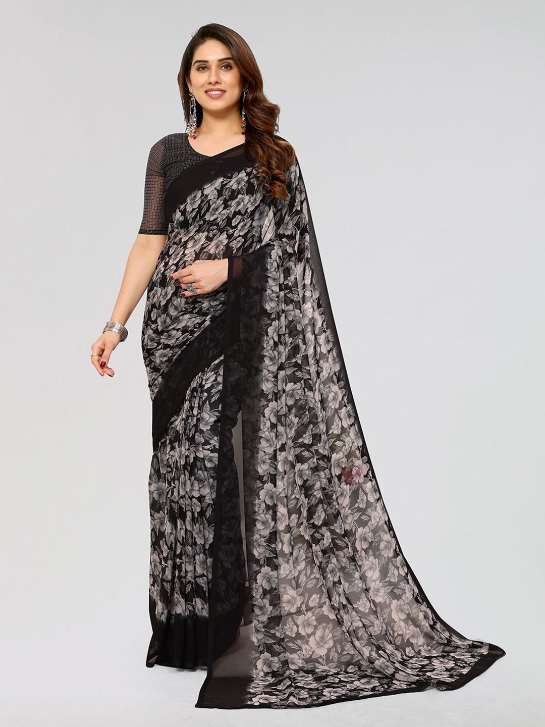 

ANAND SAREES Women Solid Floral Printed Saree, Black