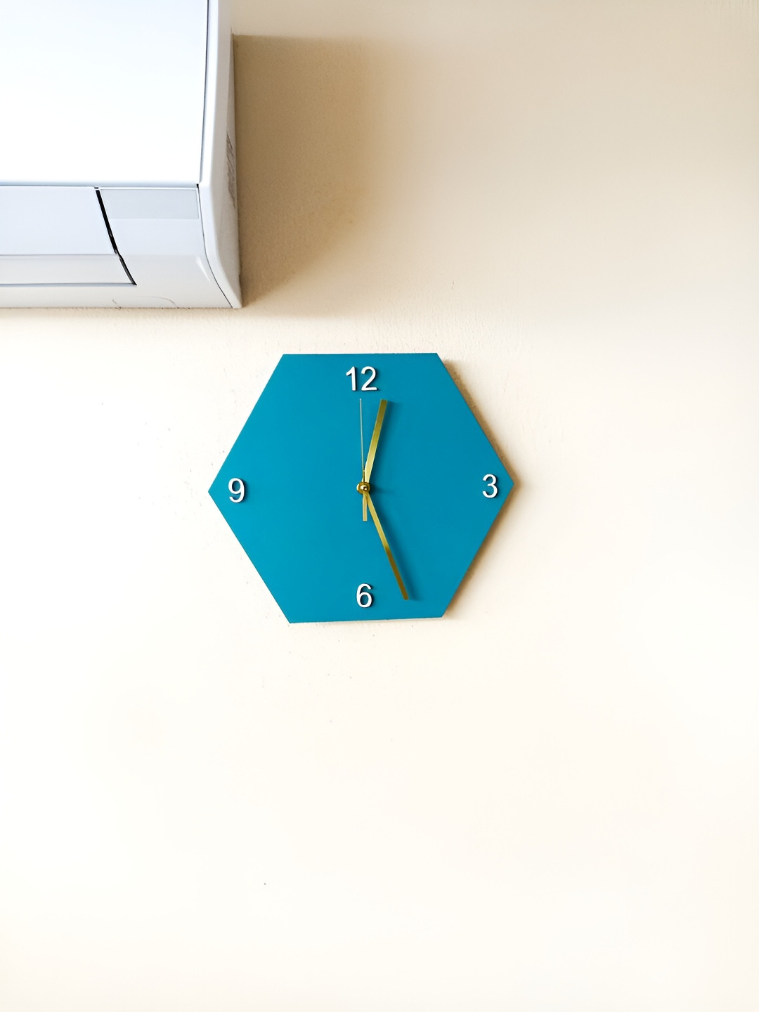 

QEZNEF Blue Geometric Shaped Analogue Wooden Wall Clock Without Glass