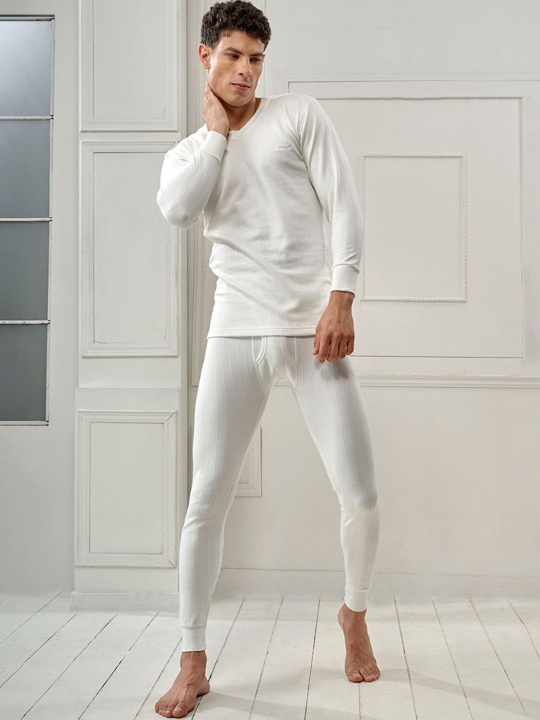 

INFERNO Men V-Neck Thermal Top and Pant Set, White