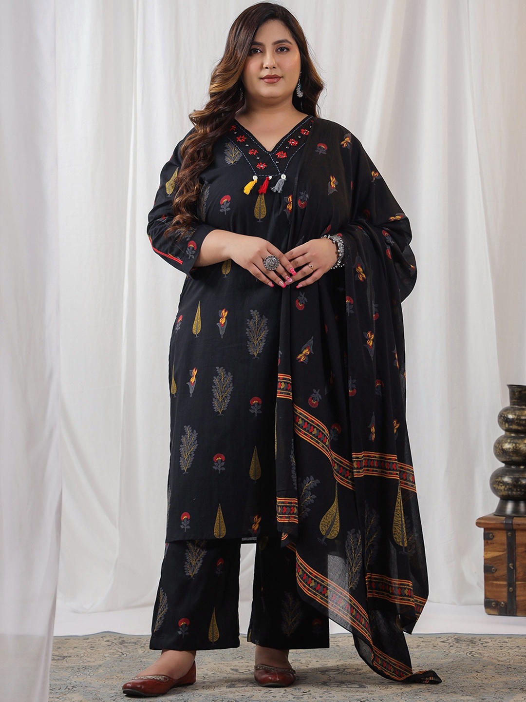 

LALI JAIPUR Plus Size Printed Pure Cotton Straight Kurta with Trousers & With Dupatta, Black