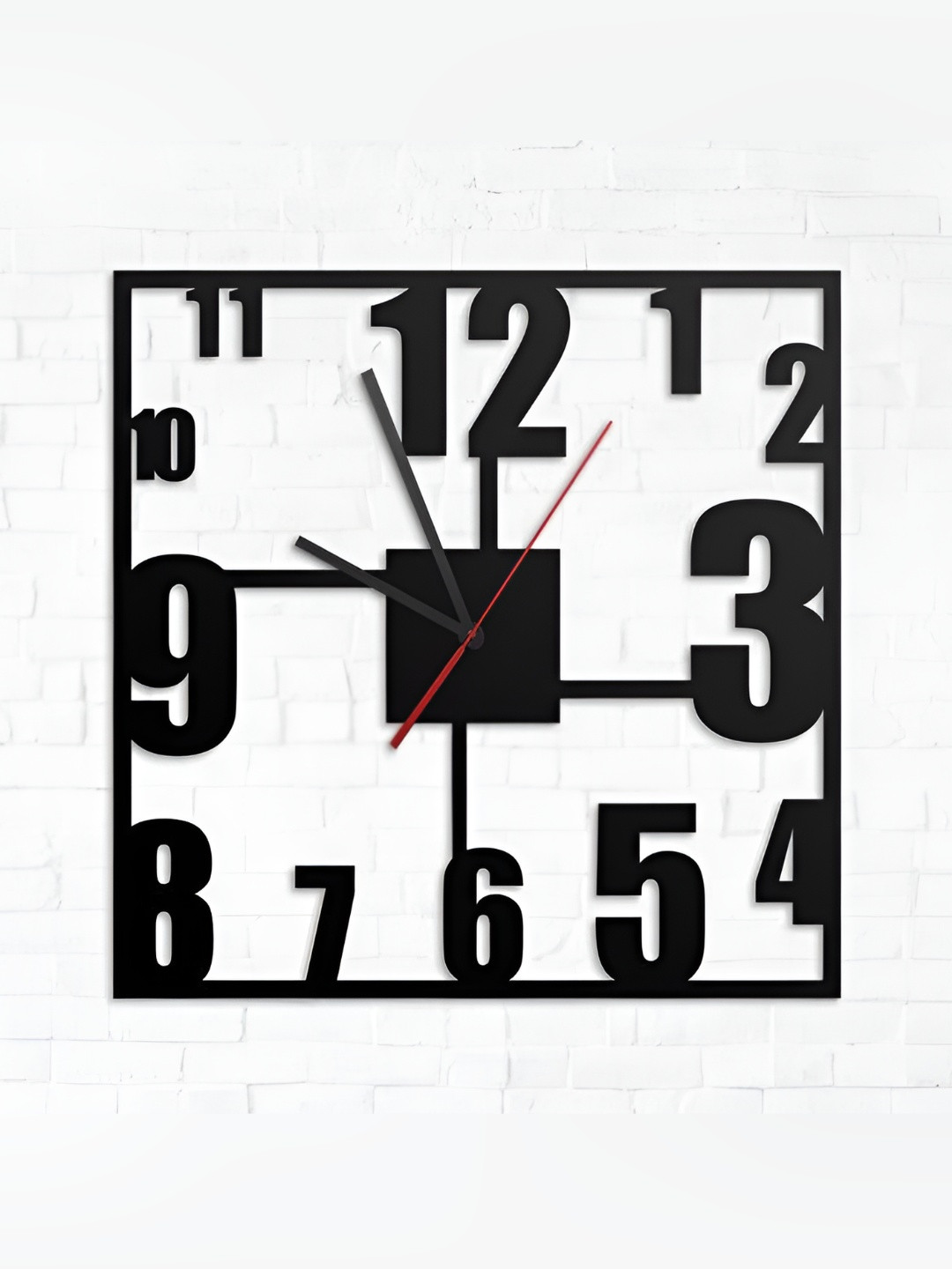 

QEZNEF Black Square Shaped Contemporary Analogue Wooden Wall Clock