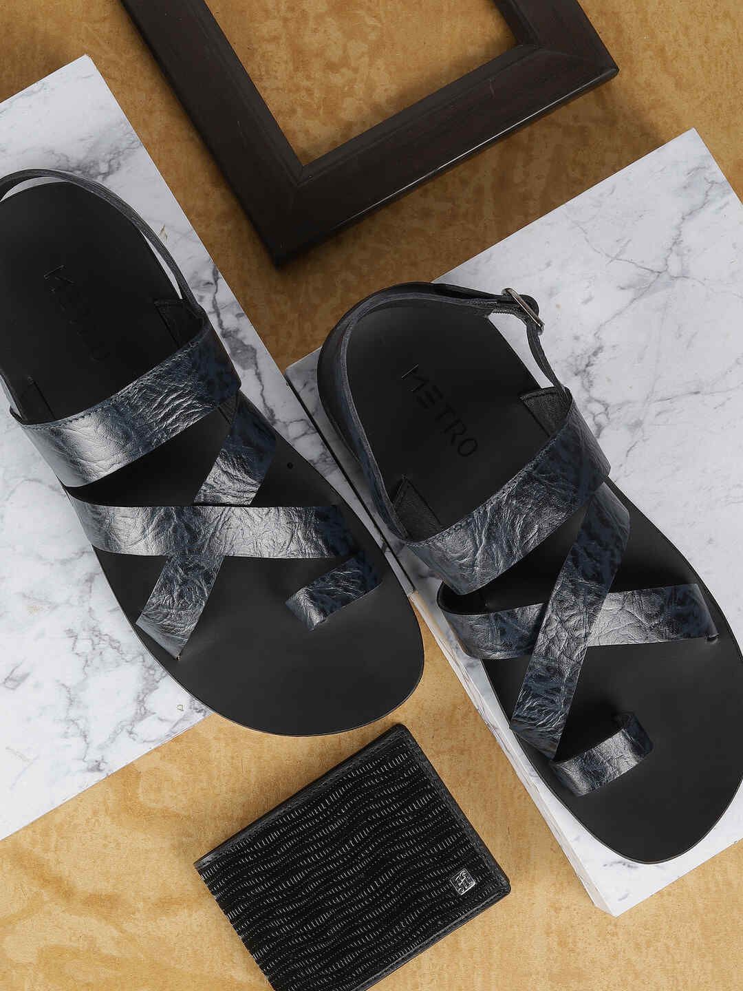 

Metro Men Leather Textured Comfort Sandals, Blue