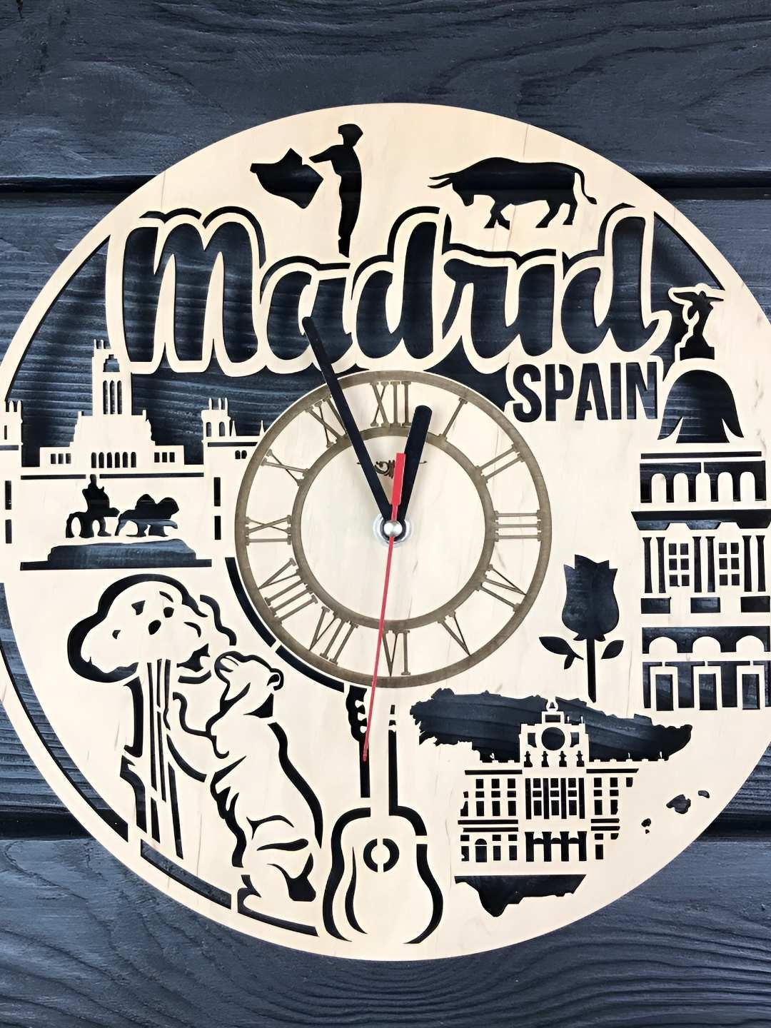 

QEZNEF Beige & Black Printed Contemporary Wooden Round Wall Clock