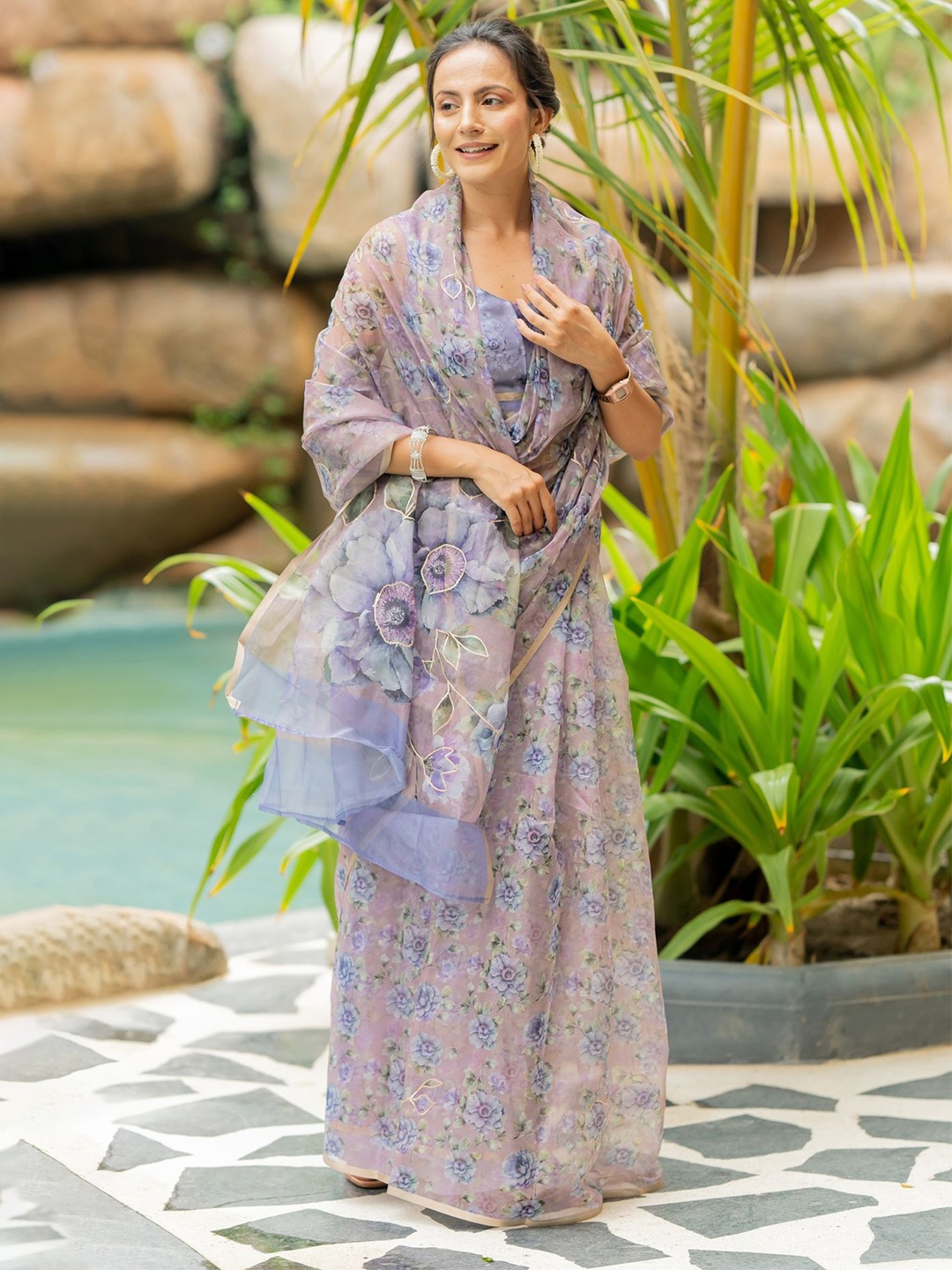 

MIRCHI FASHION Floral Printed Saree With Blouse Piece, Lavender