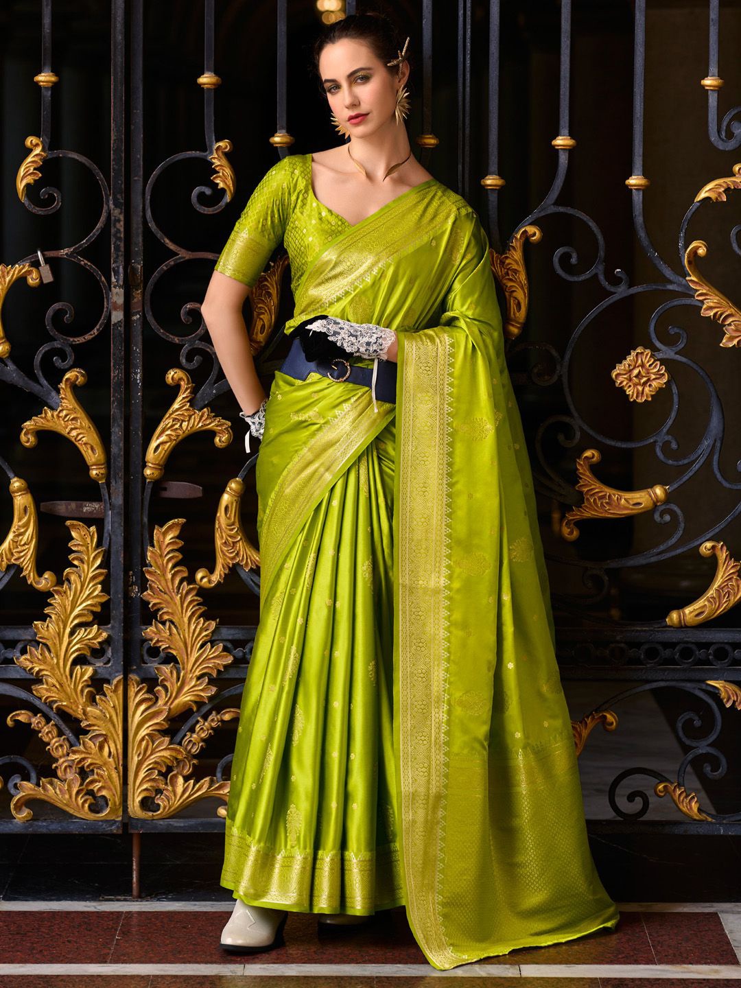 

Anouk Ethnic Motifs Woven Design Zari Banarasi Saree, Green