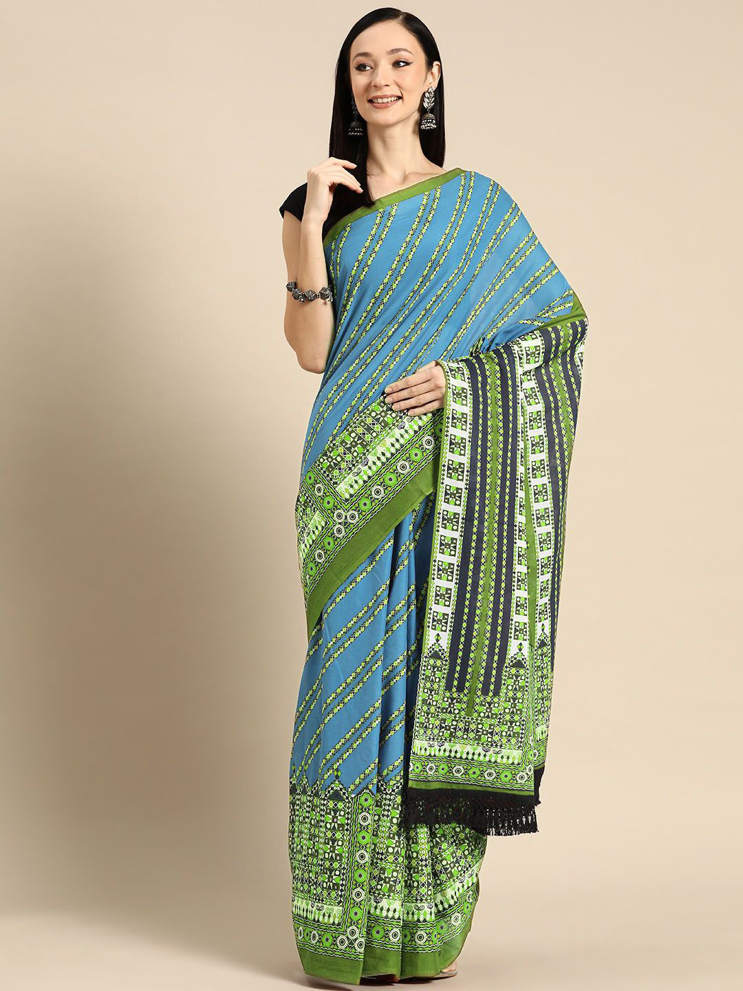 

BUTA BUTI Women Pure Cotton Printed Saree, Olive