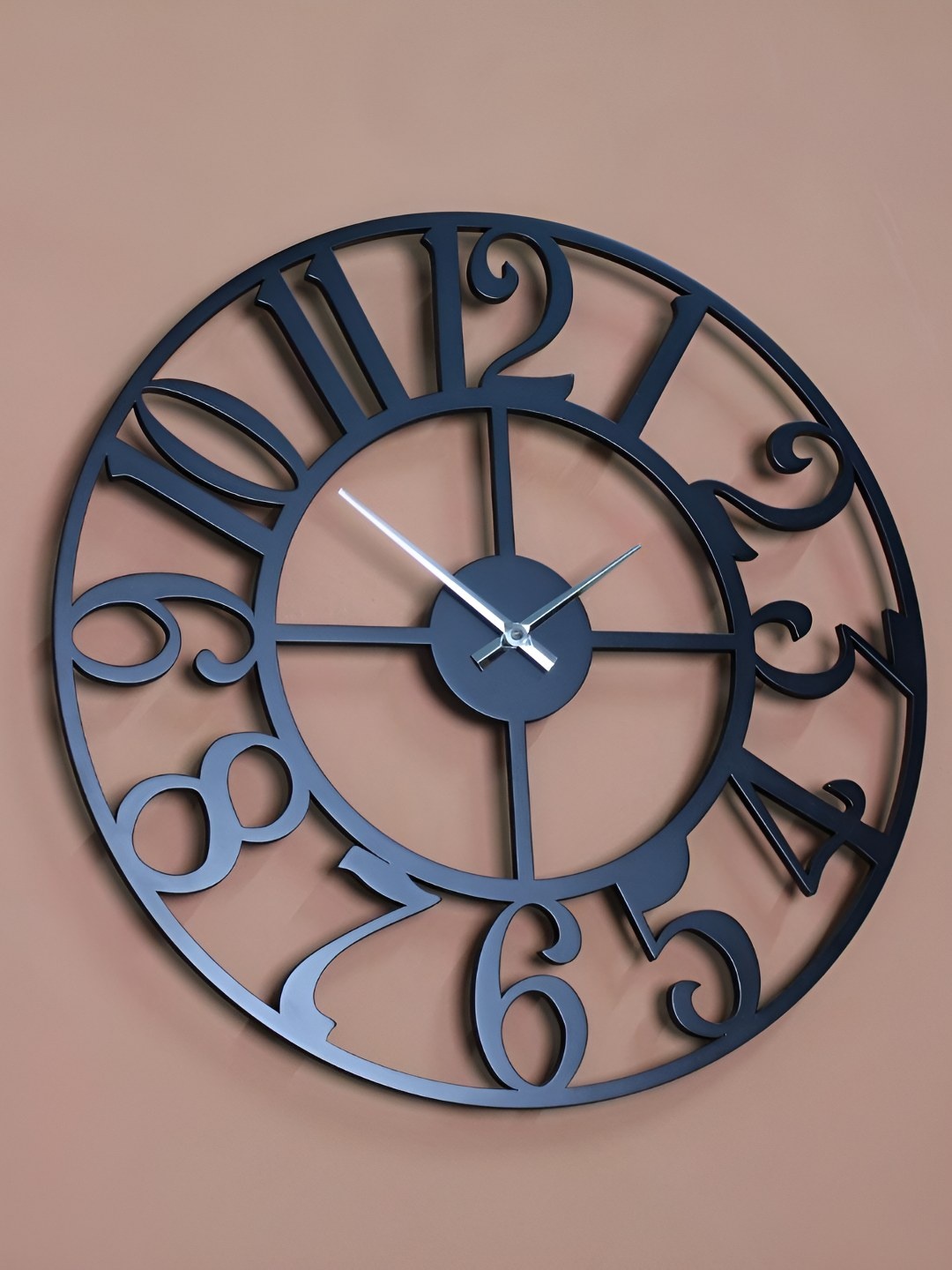 

QEZNEF Black Textured Round Wooden Analogue Contemporary Wall Clock