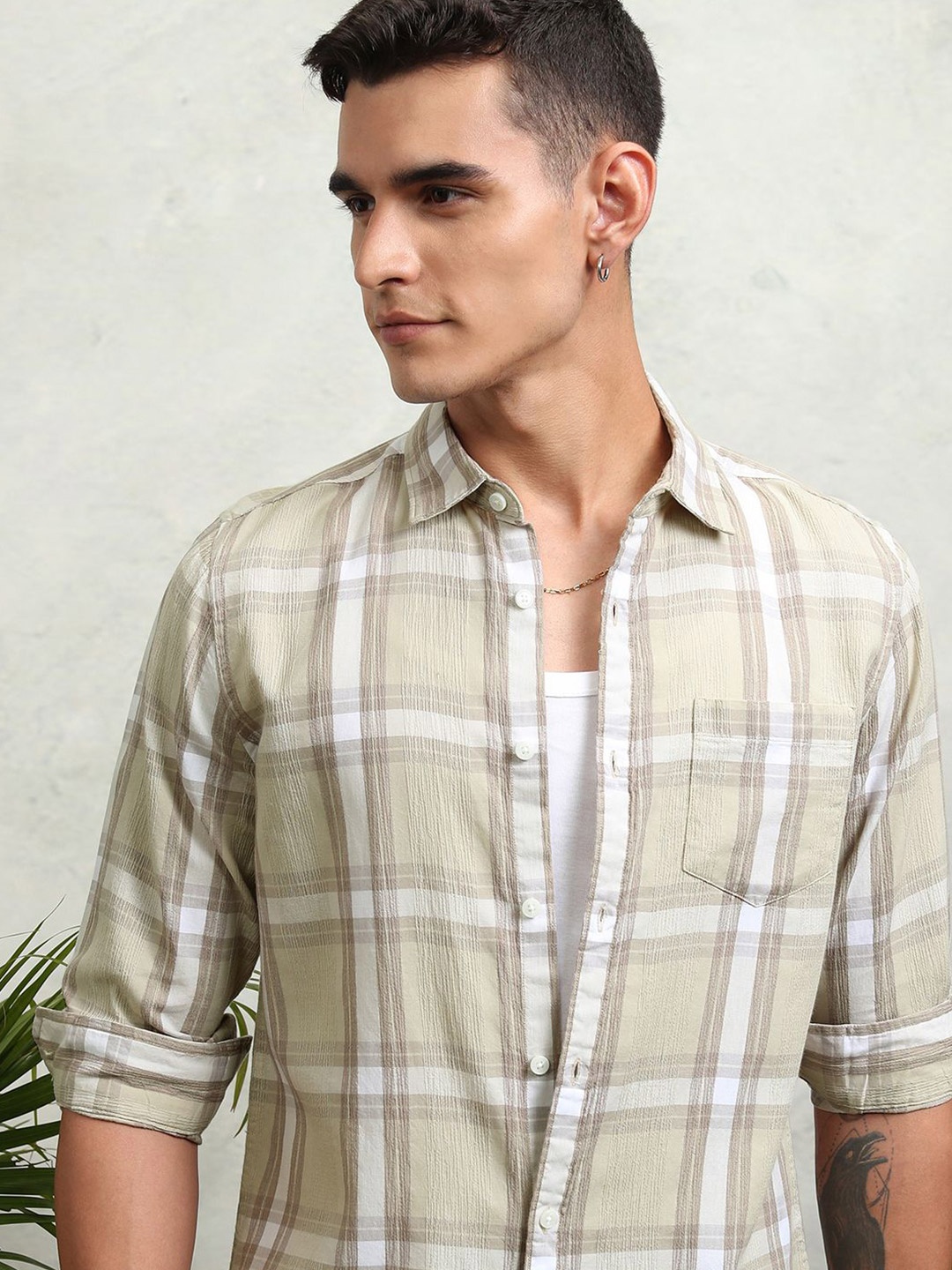 

HIGHLANDER Men Dobby Textured Checked Casual Shirt, Beige