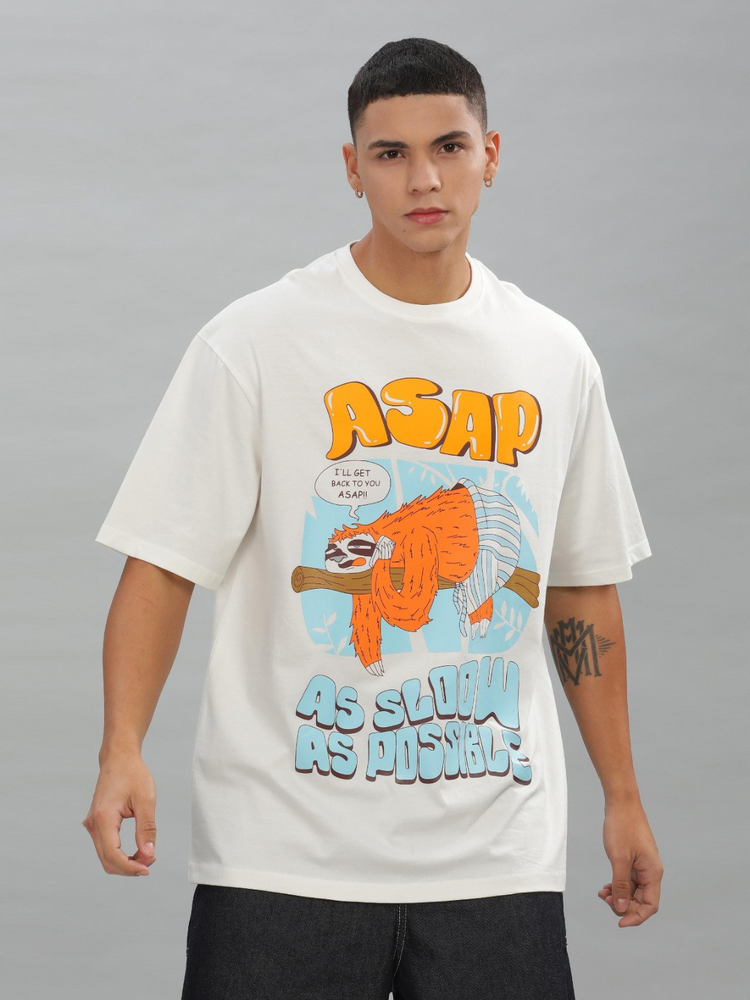 

TOMHIDDLE Men Typography Printed Round Neck Cotton Oversized T-shirt, Off white