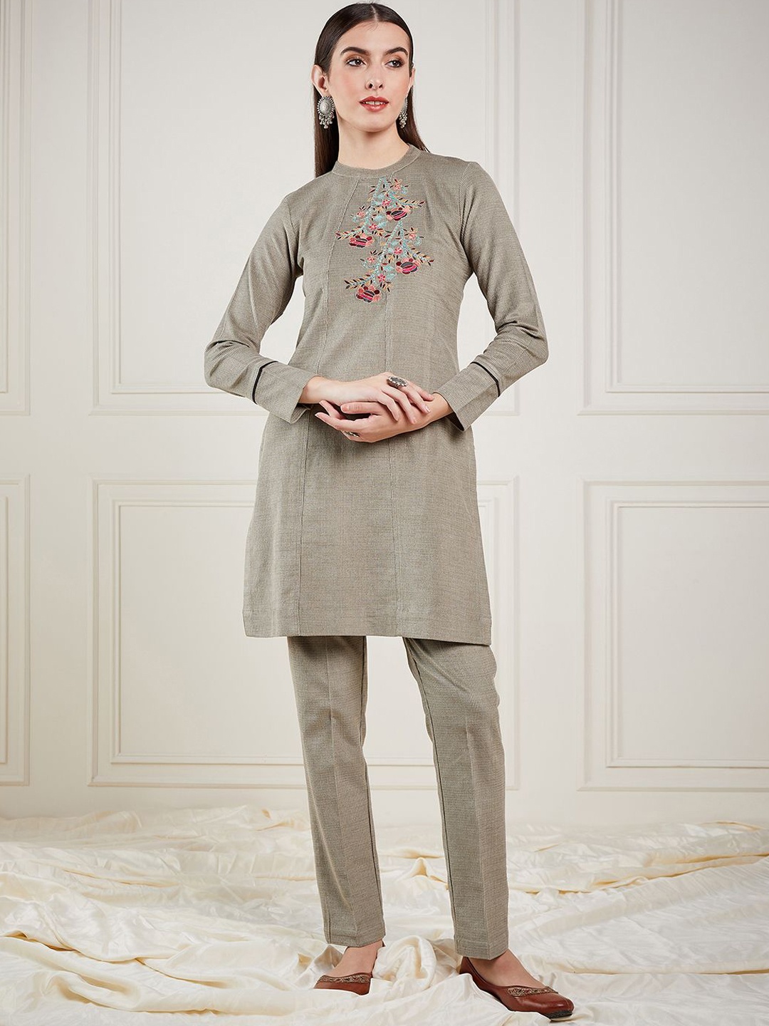 

STADO Floral Embroidered Tunic & Trouser, Green