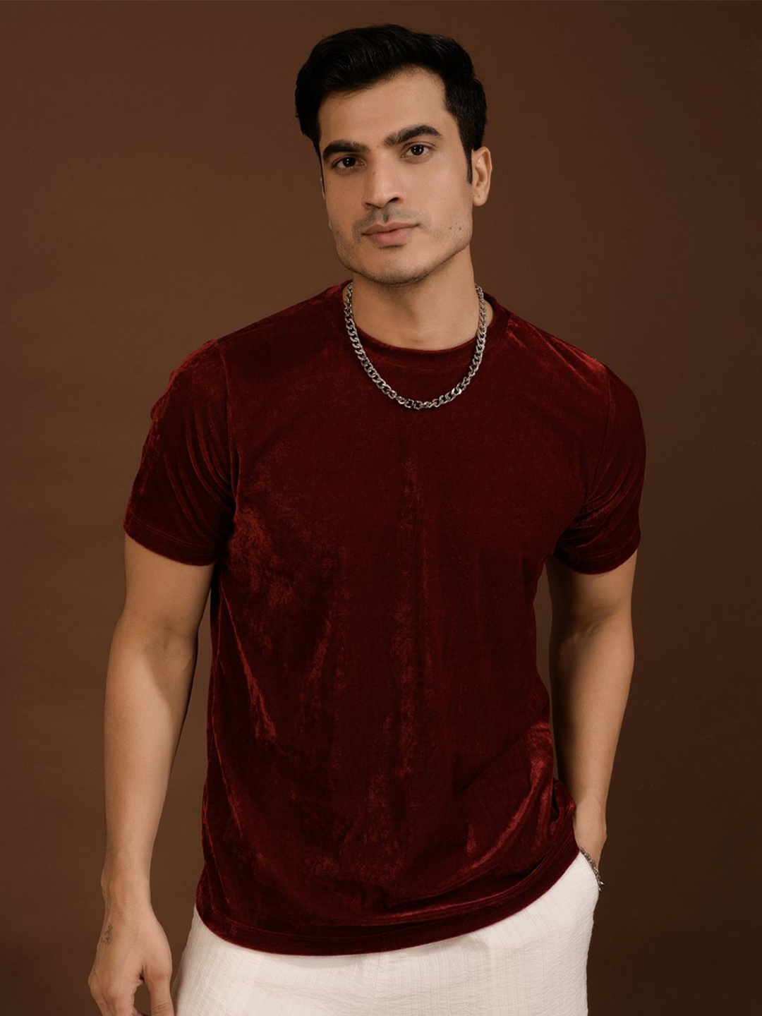 

BAESD Men Solid Round Neck T-shirt, Maroon