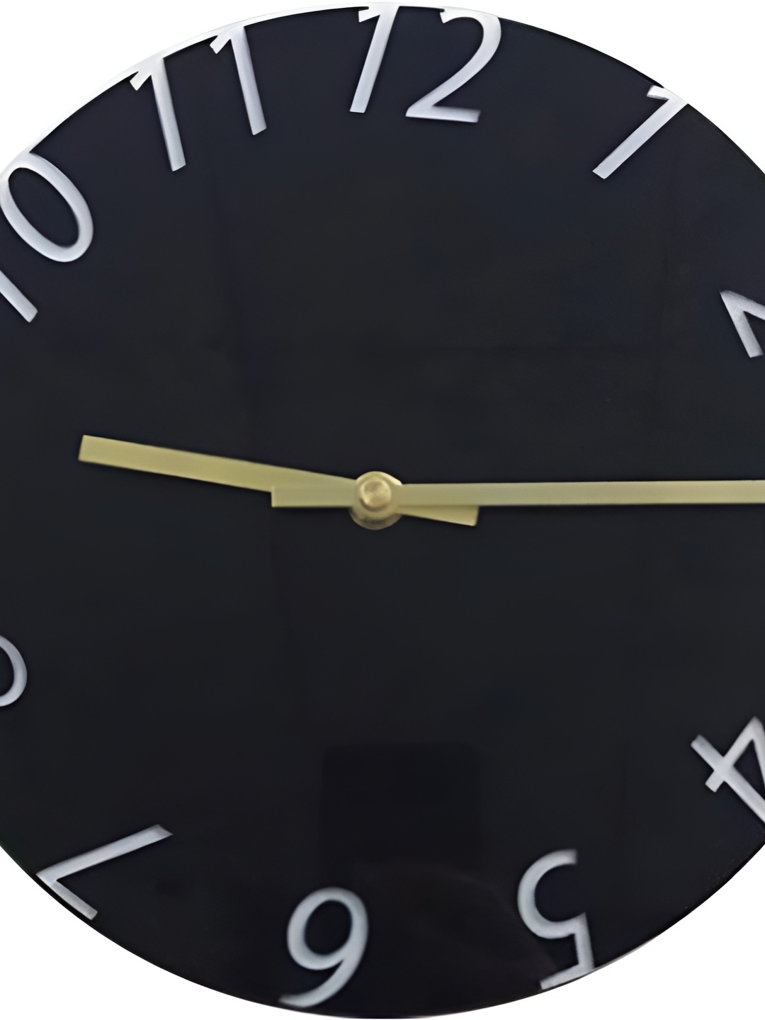 

QEZNEF Black Round Shaped Contemporary Analogue Wooden Wall Clock