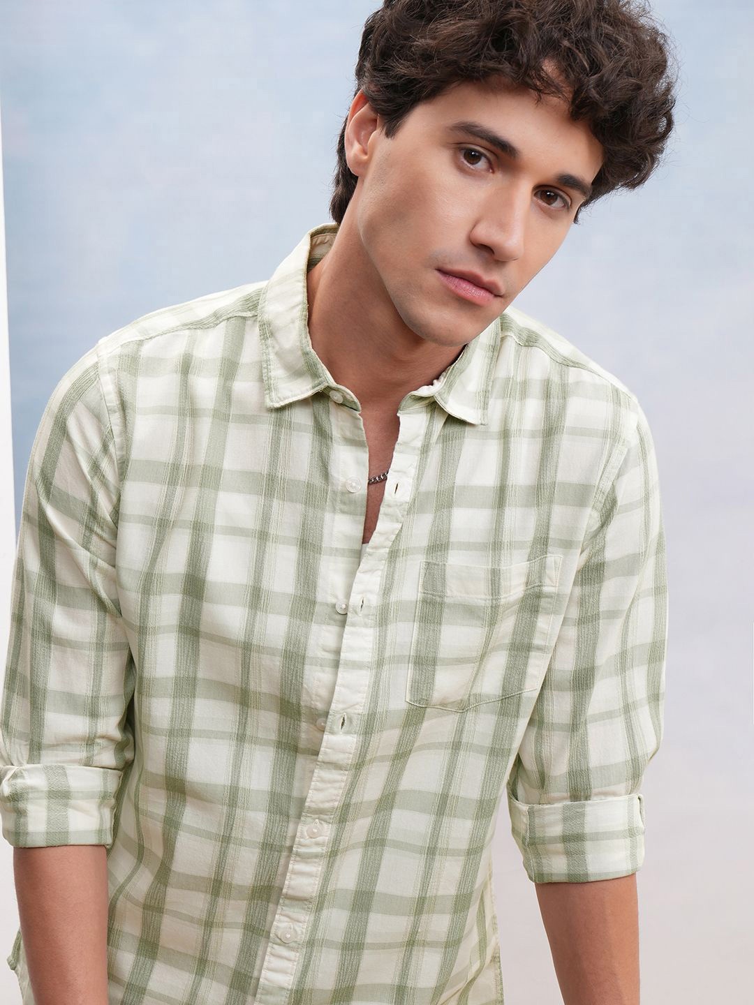 

HIGHLANDER Men Off olive Dobby Textured Checked Casual Shirt, Off white