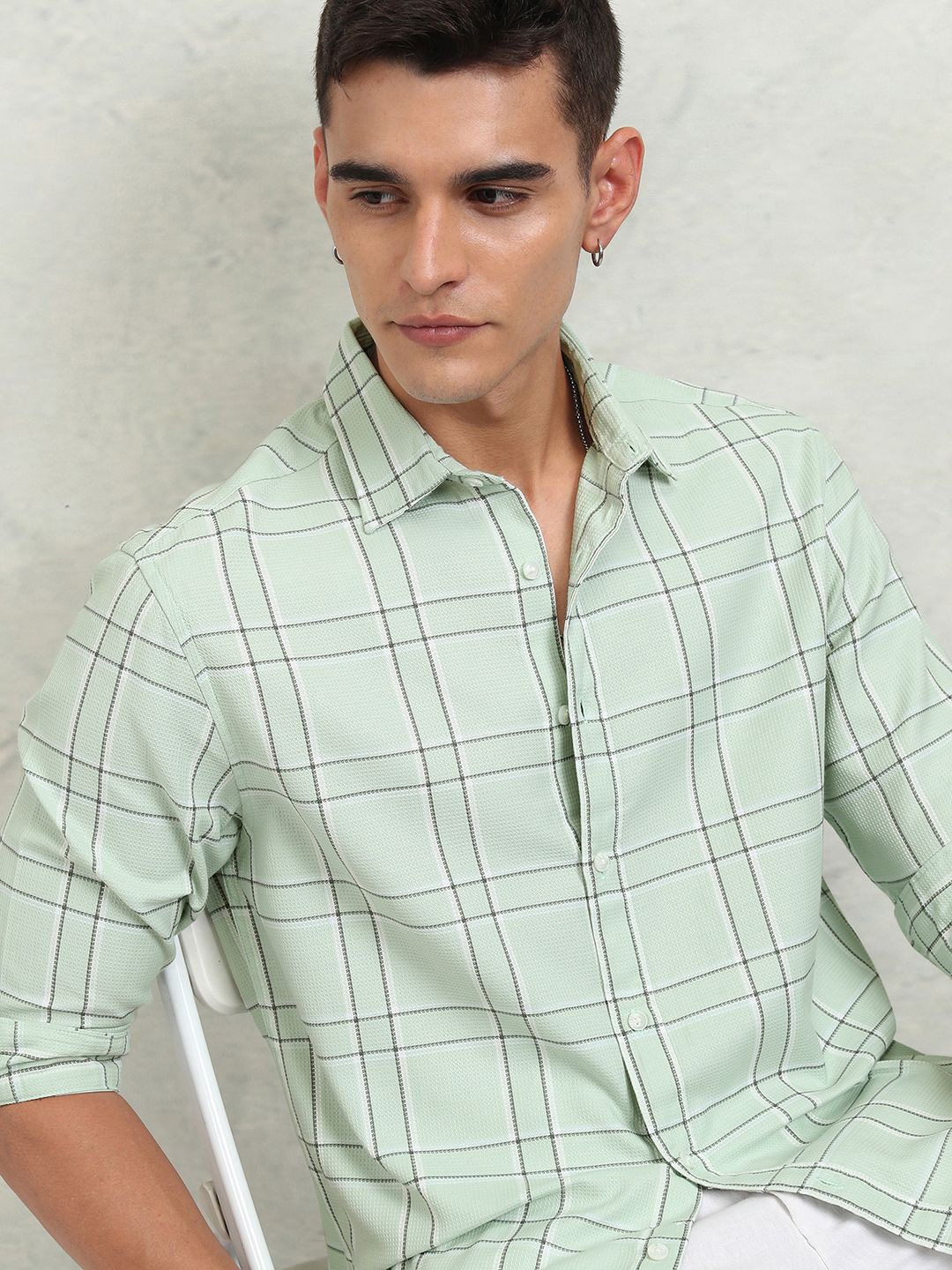 

HIGHLANDER Men Dobby Textured Checked Relaxed Shirt, Green