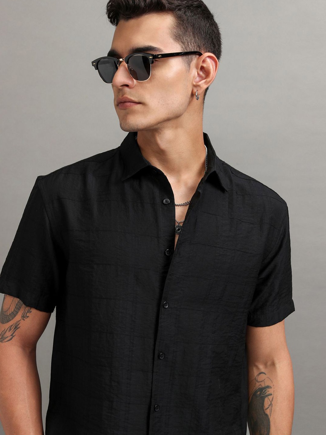 

HIGHLANDER Men Dobby Textured Solid Relaxed Shirt, Black