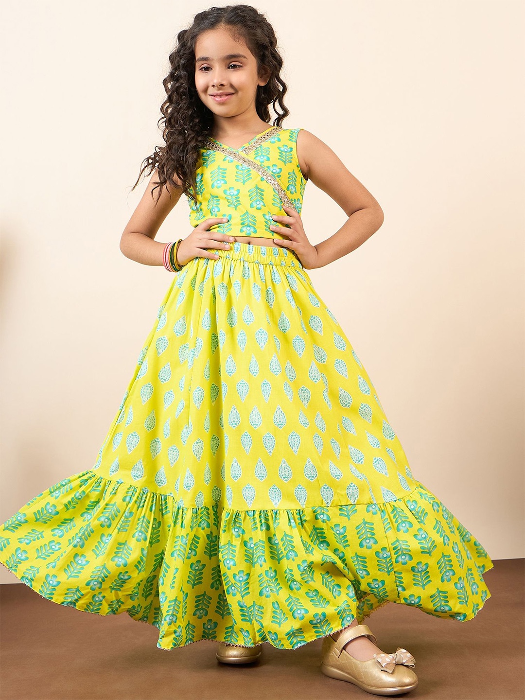 

Stylo Bug Girls Ready to Wear Lehenga Choli Set, Green