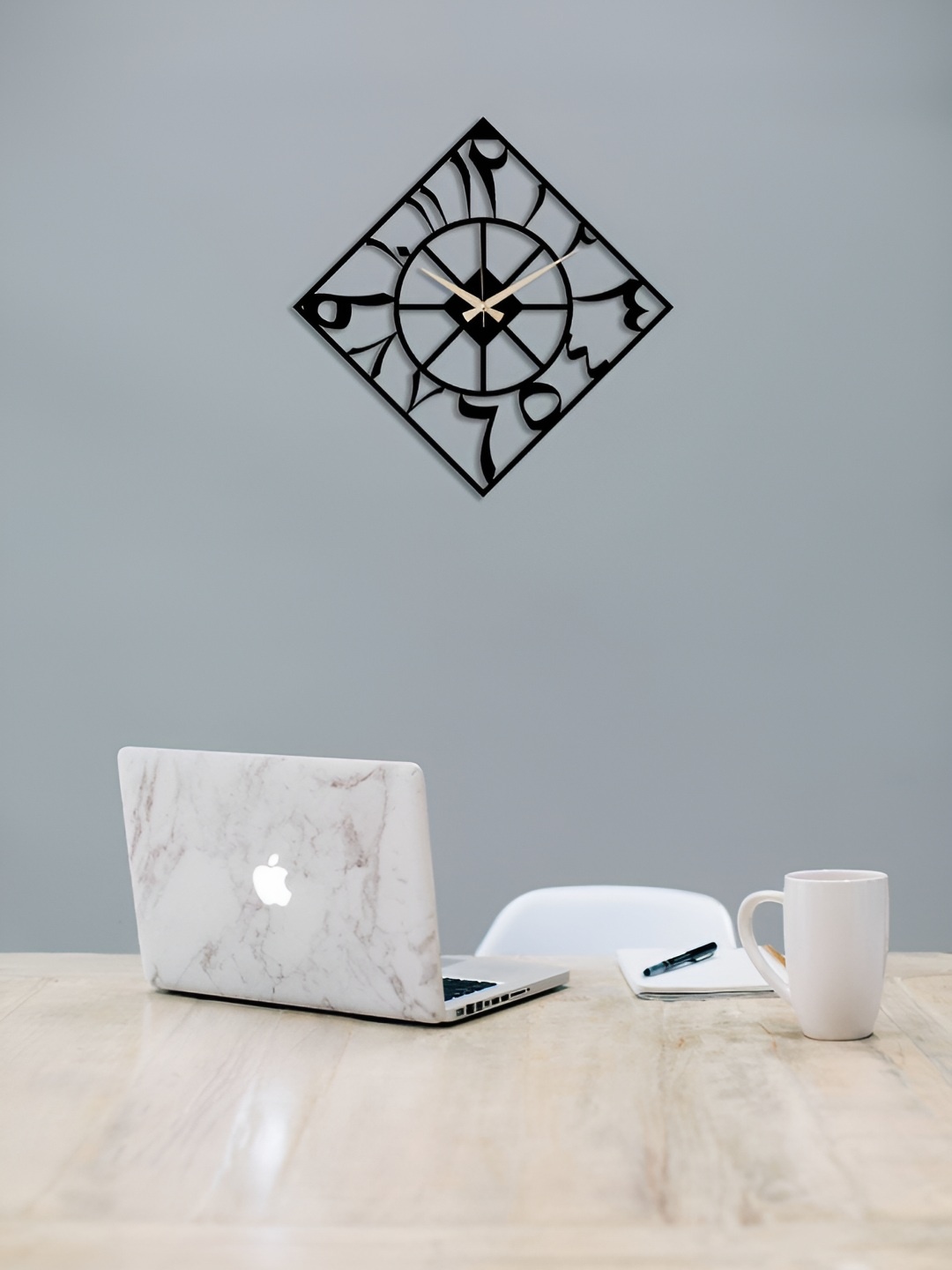 

QEZNEF Black Geometric Shaped Contemporary Analogue Wooden Wall Clock
