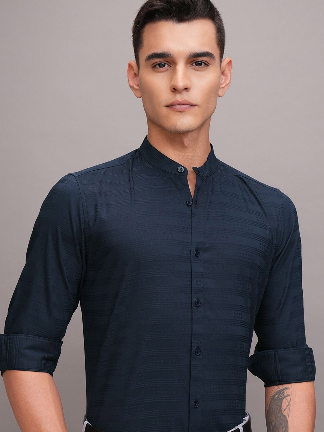 

HIGHLANDER Men Dobby Textured Solid Mandarin Collar Shirt, Navy blue