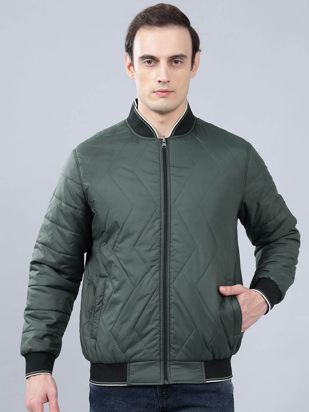 

Cantabil Men Solid Winter Reversible Quilted Jacket, Olive