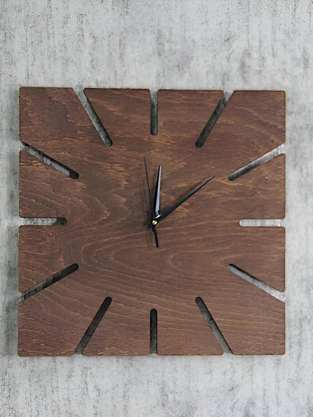 

QEZNEF Brown Textured Square Wooden Analogue Contemporary Wall Clock