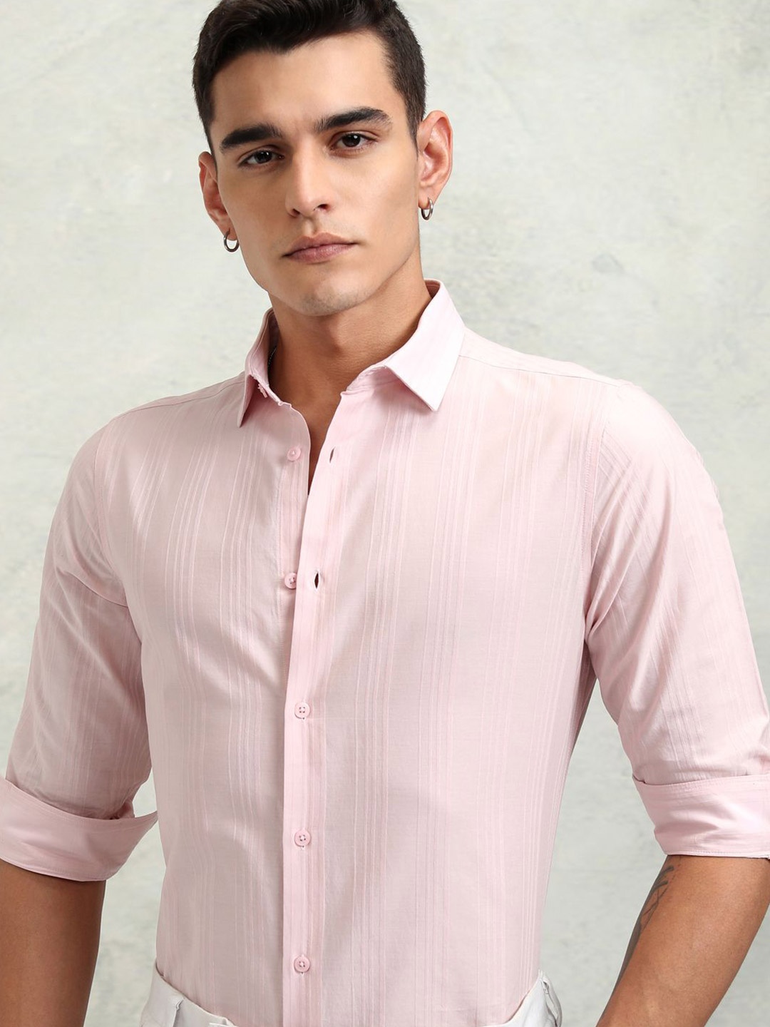 

HIGHLANDER Men Dobby Textured Striped Cuban Collar Relaxed Shirt, Pink