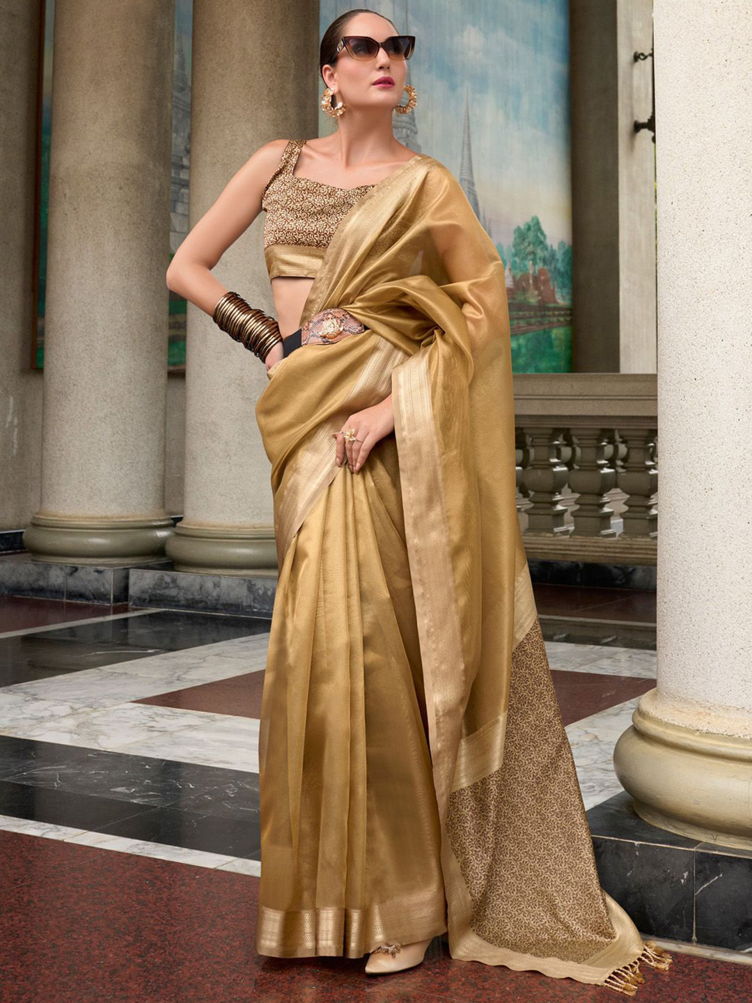 

Anouk Zari Woven Design Banarasi Saree, Gold