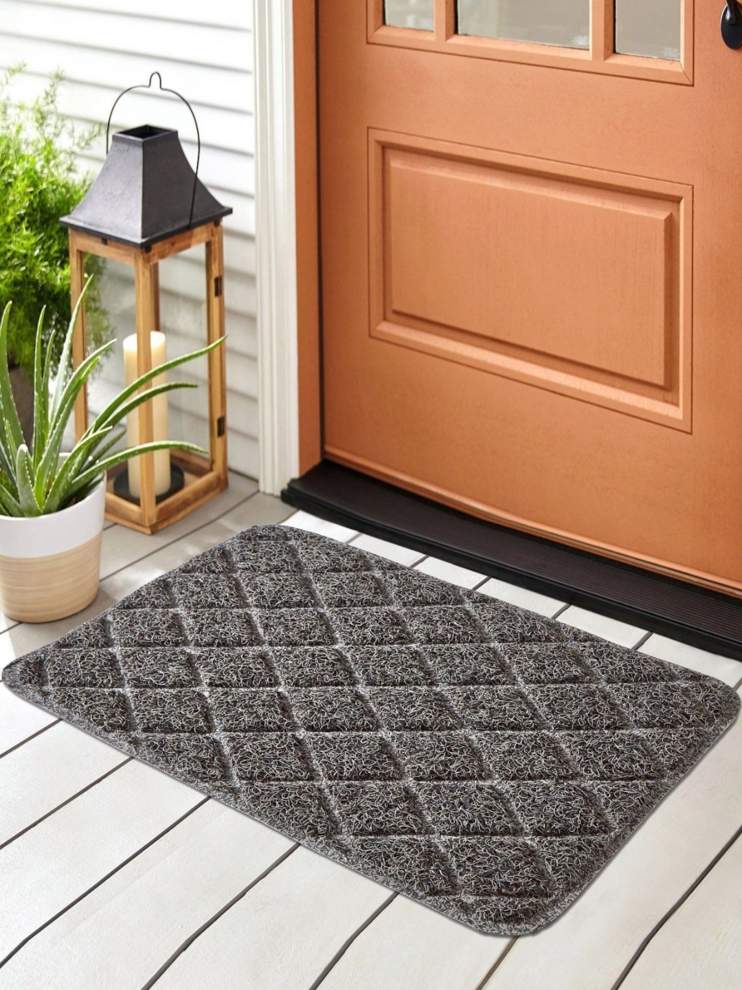 

Home Centre Grey Geometric Textured Anti Slip Doormat