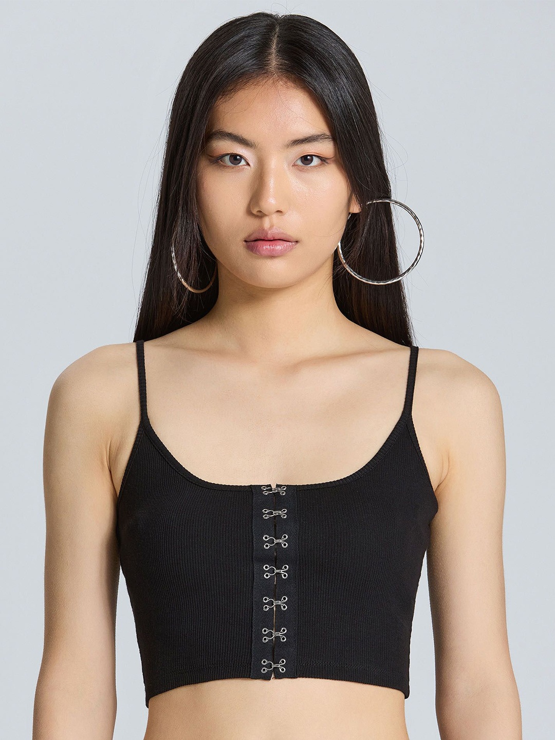 

ZOMODA Women Solid Scoop Neck Cotton Top, Black