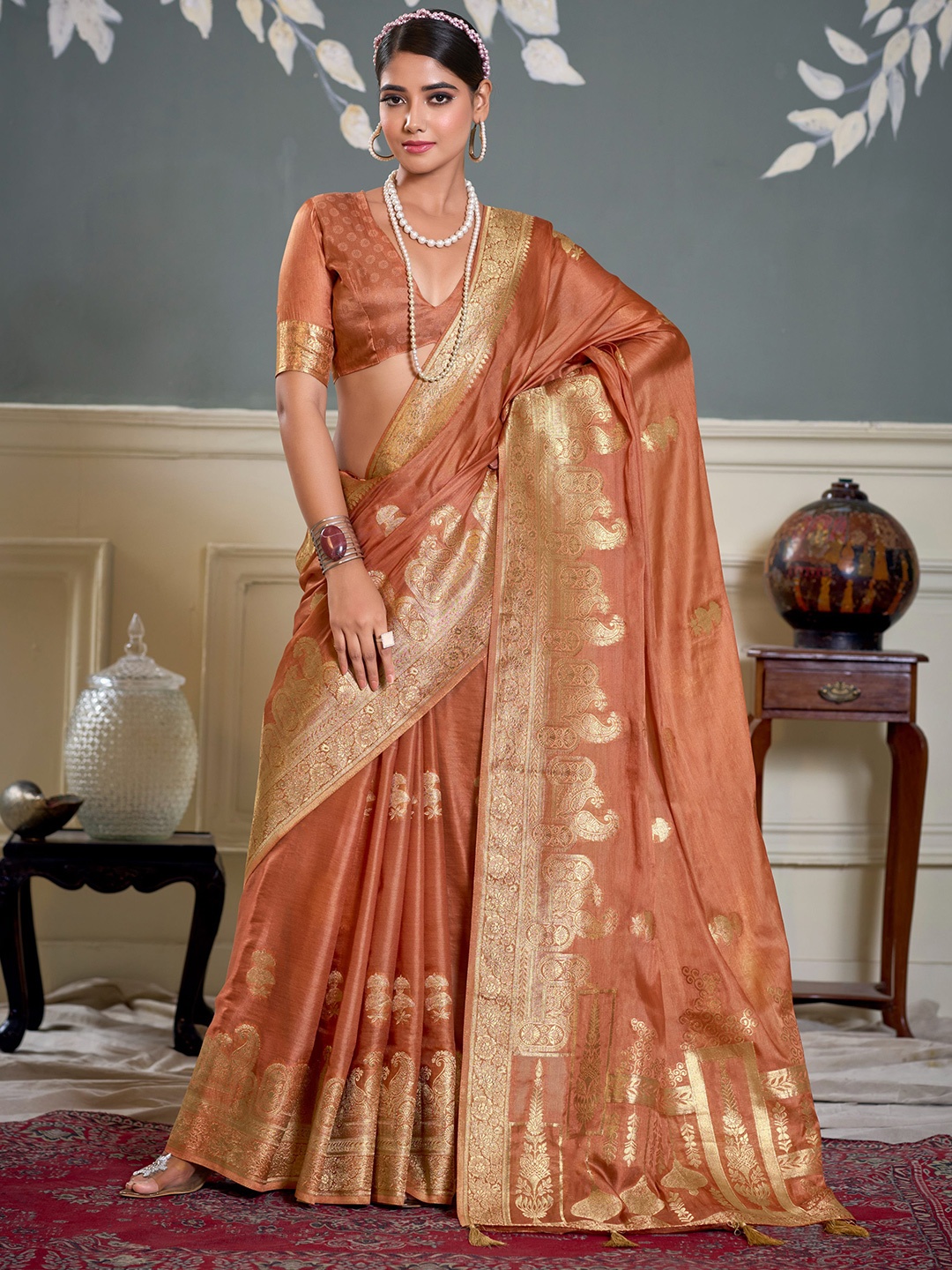 

KAYOMMI Paisley Zari Satin Saree, Beige