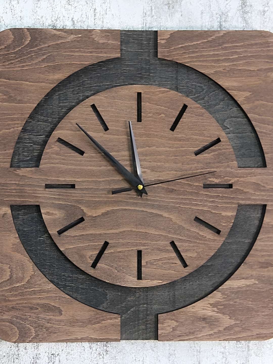 

QEZNEF Black & Brown Contemporary Analogue Vintage Wall Clock