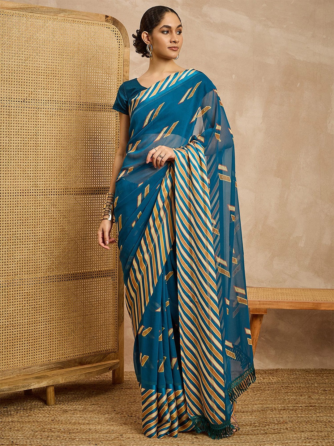 

all about you Pure Georgette Printed Saree, Teal