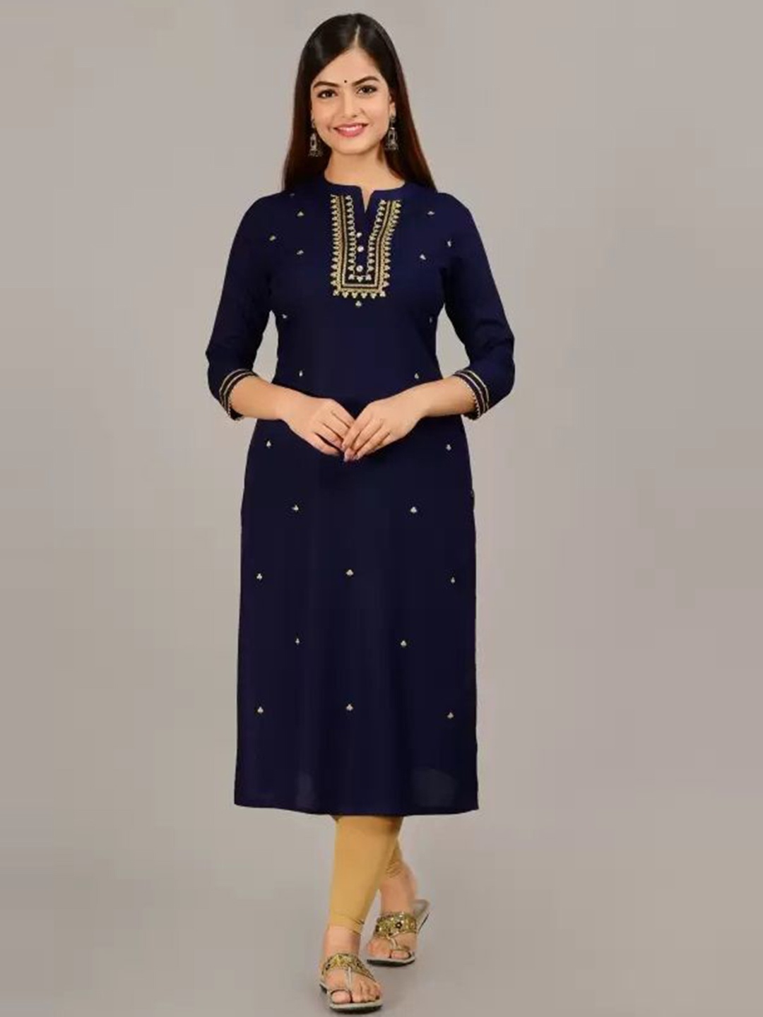 

MF Hayat Floral Embroidered Kurta, Blue