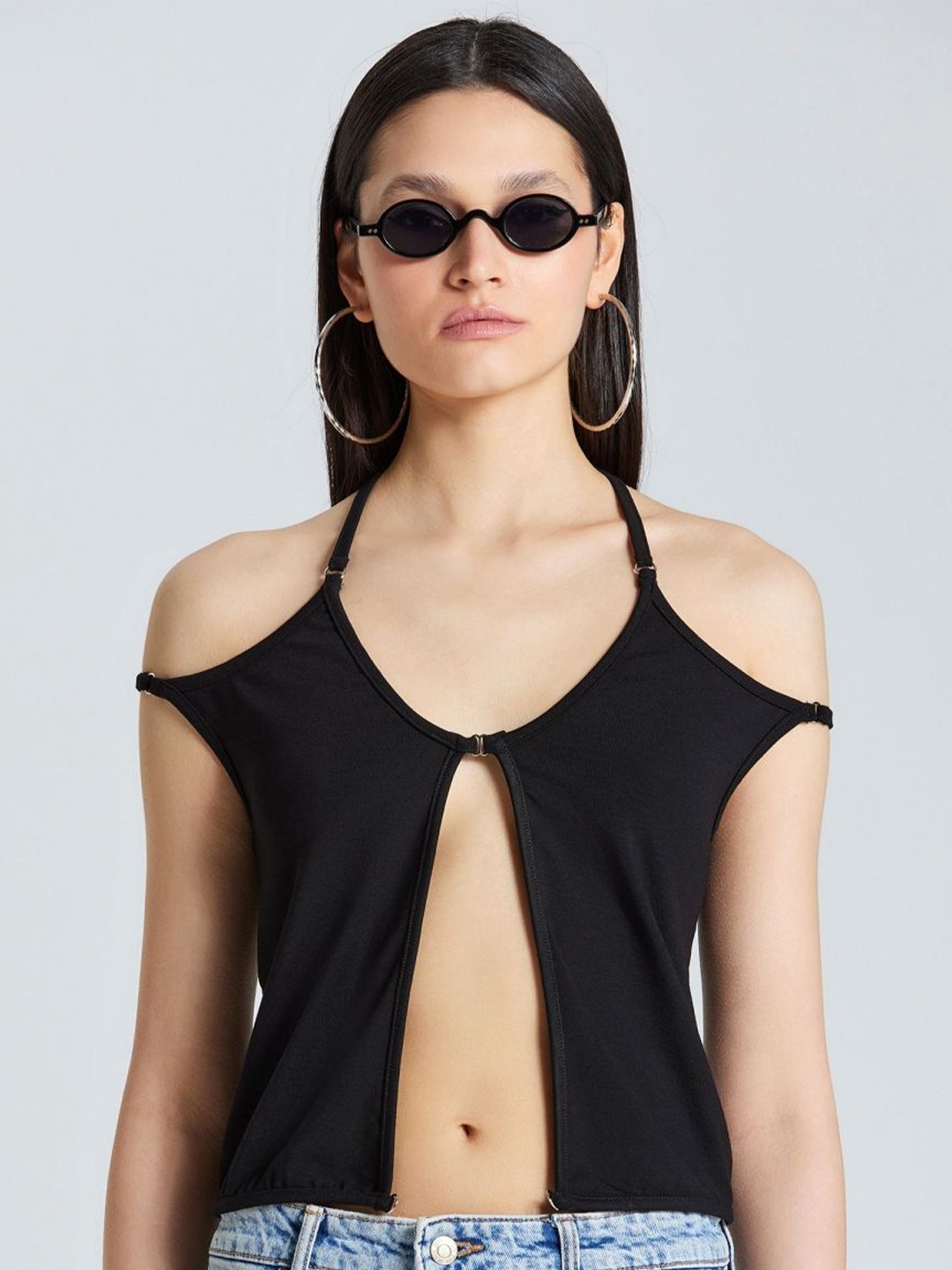 

ZOMODA Women Solid Scoop Neck Top, Black