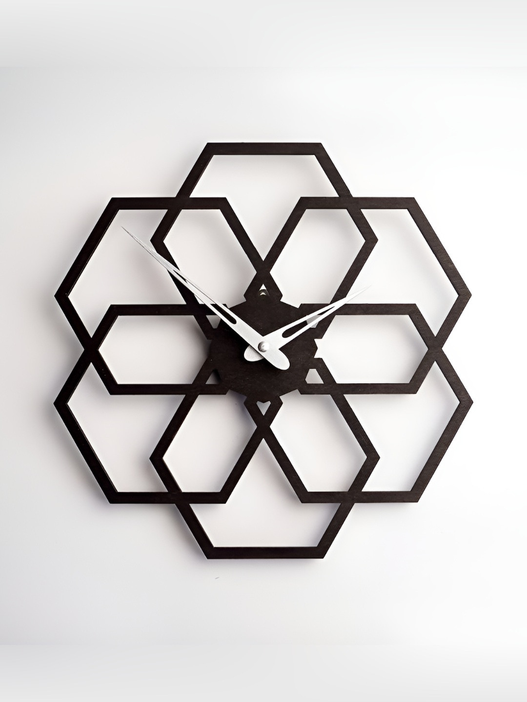 

QEZNEF Brown & White Contemporary Wooden Wall Clock