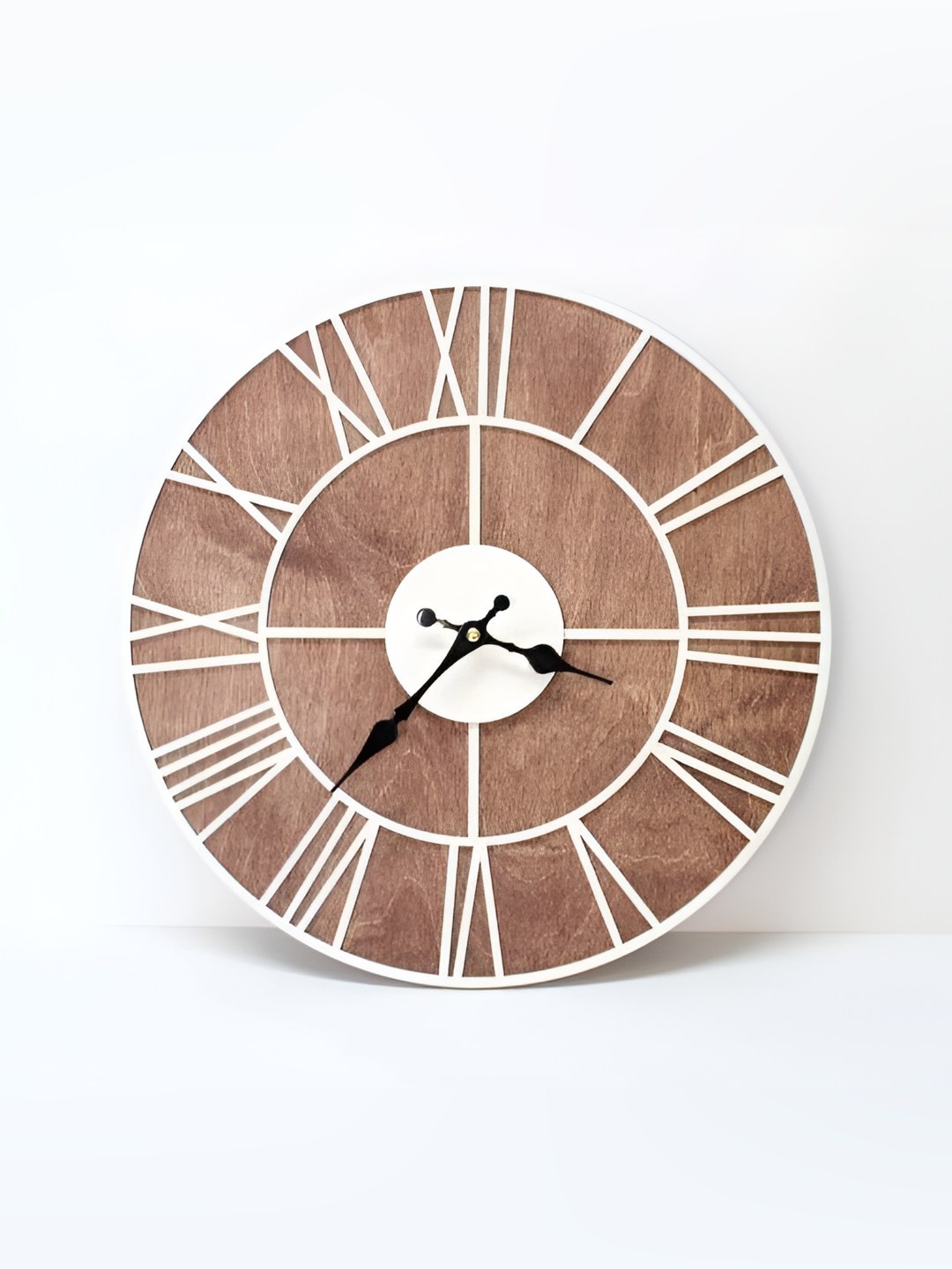 

QEZNEF Brown & White Textured Round Wooden Analogue Contemporary Wall Clocks