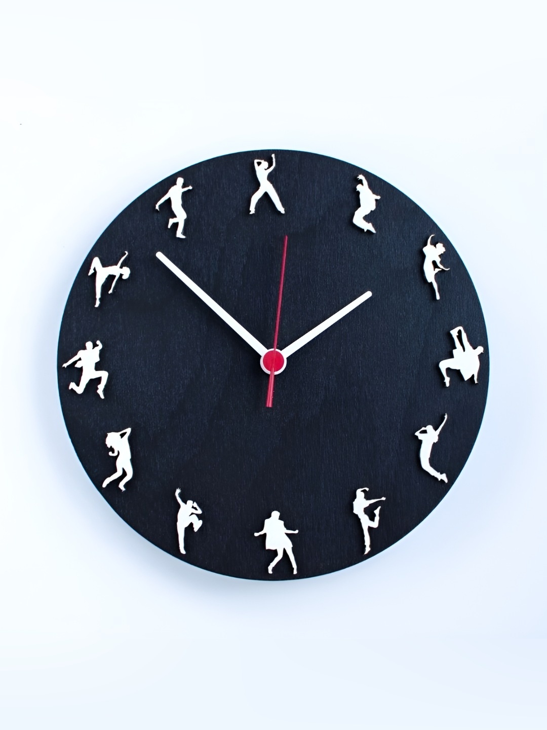 

QEZNEF Black & White Printed Contemporary Wooden Round Wall Clock