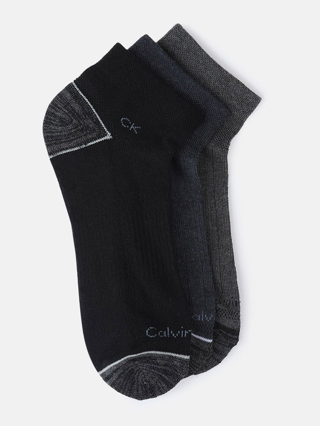 

Calvin Klein Men Patterned Cotton Pack Of 3 Ankle Length Socks, Black