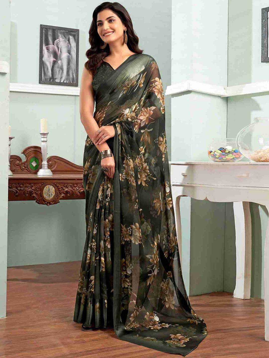

Sitanjali Floral Poly Georgette Maheshwari Saree, Green