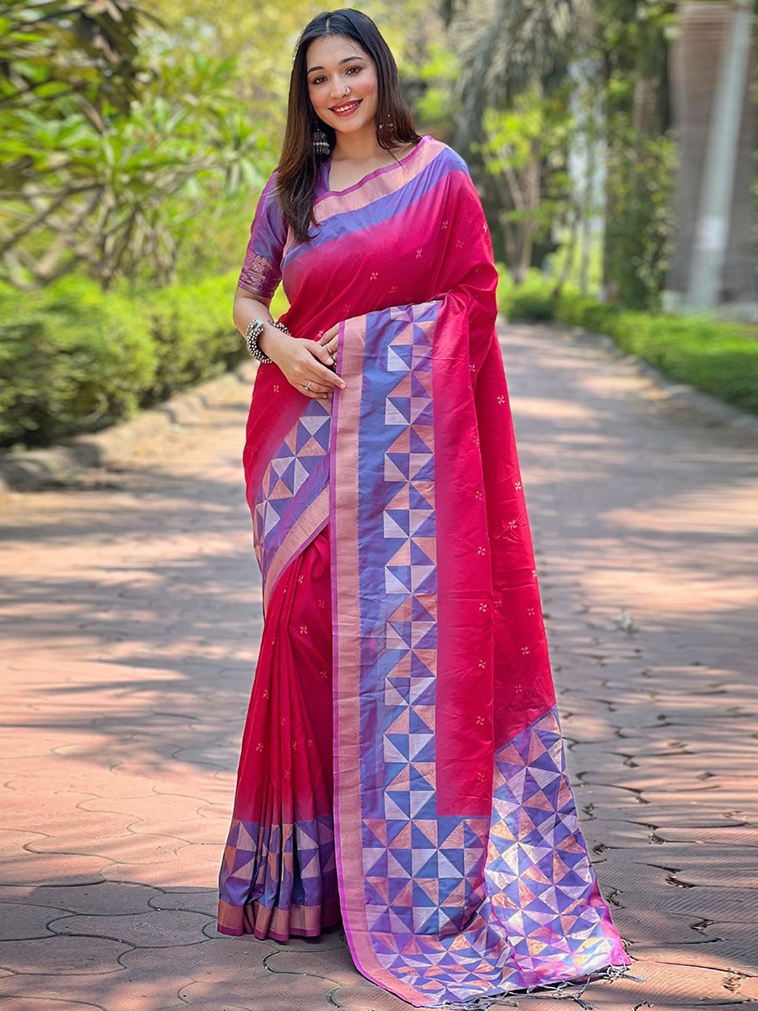 

Panzora Woven Design Zari Banarasi Saree, Pink