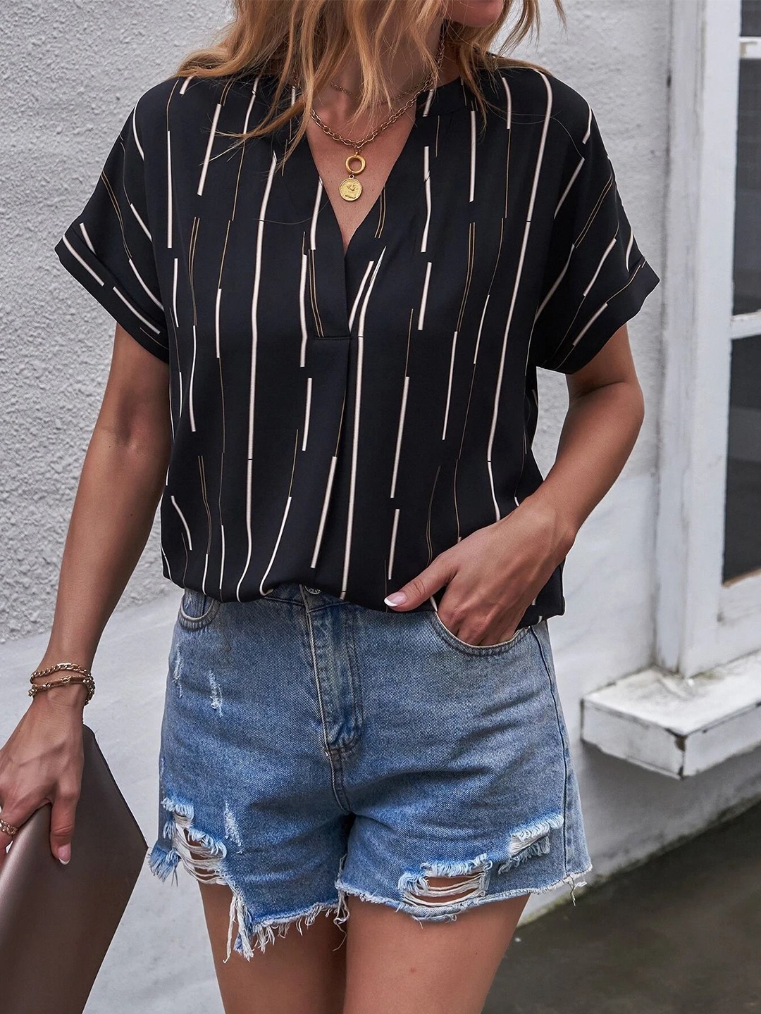 

Stylecast X Slyck Geometric Printed V-Neck Top, Black