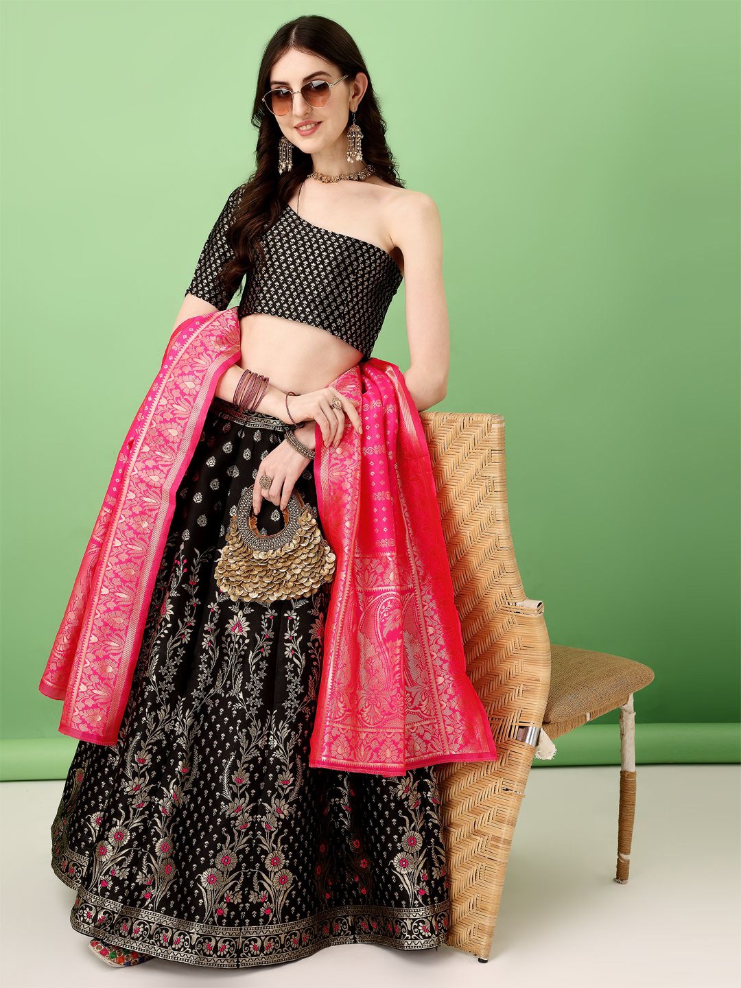 

SWAMI STUDIO Woven Design Semi-Stitched Lehenga & Blouse With Dupatta, Black